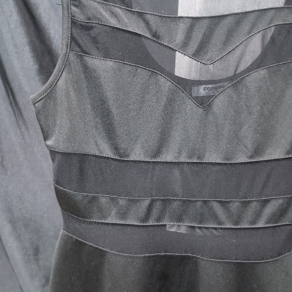 Zeagoo Black and Red Dress - Picture 4 of 8